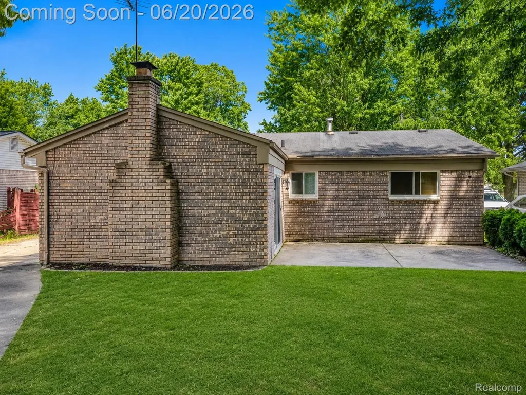 6631 Burnham Drive Canton Charter Township MI 48187