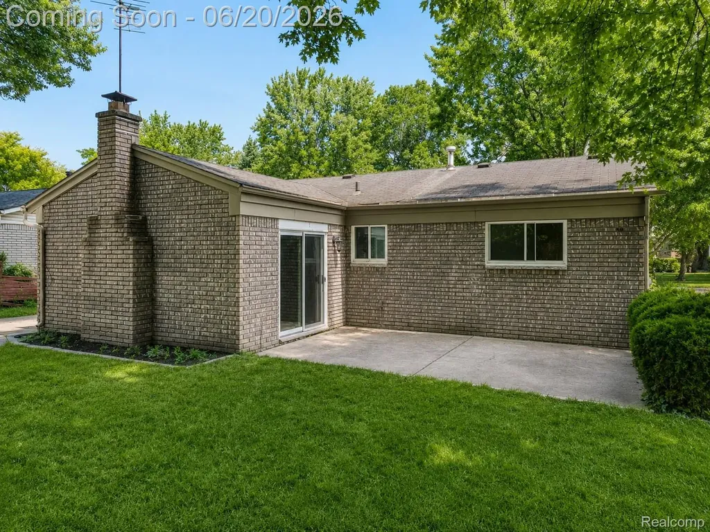 6631 Burnham Drive Canton Charter Township MI 48187