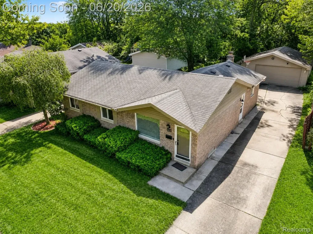 6631 Burnham Drive Canton Charter Township MI 48187