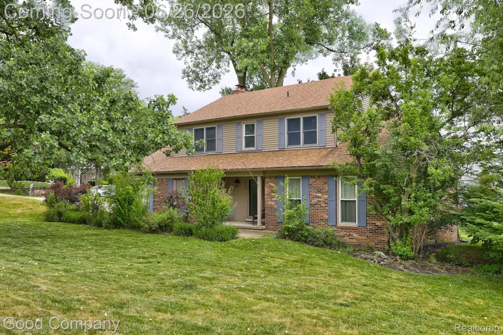 35868 Smithfield Court Farmington City MI 48335