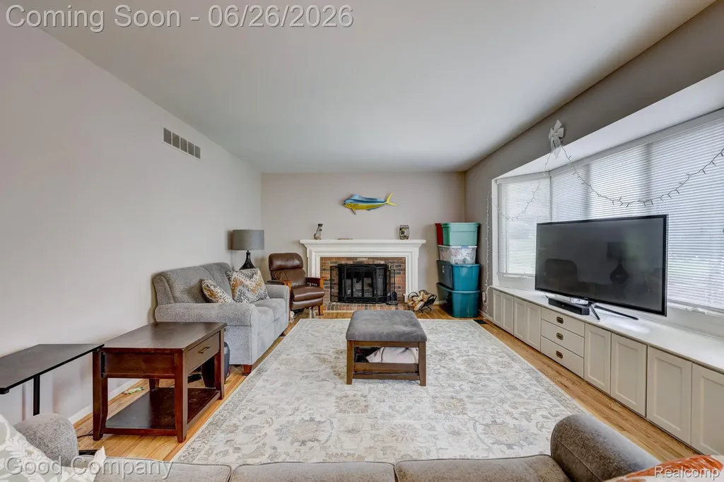 35868 Smithfield Court Farmington City MI 48335