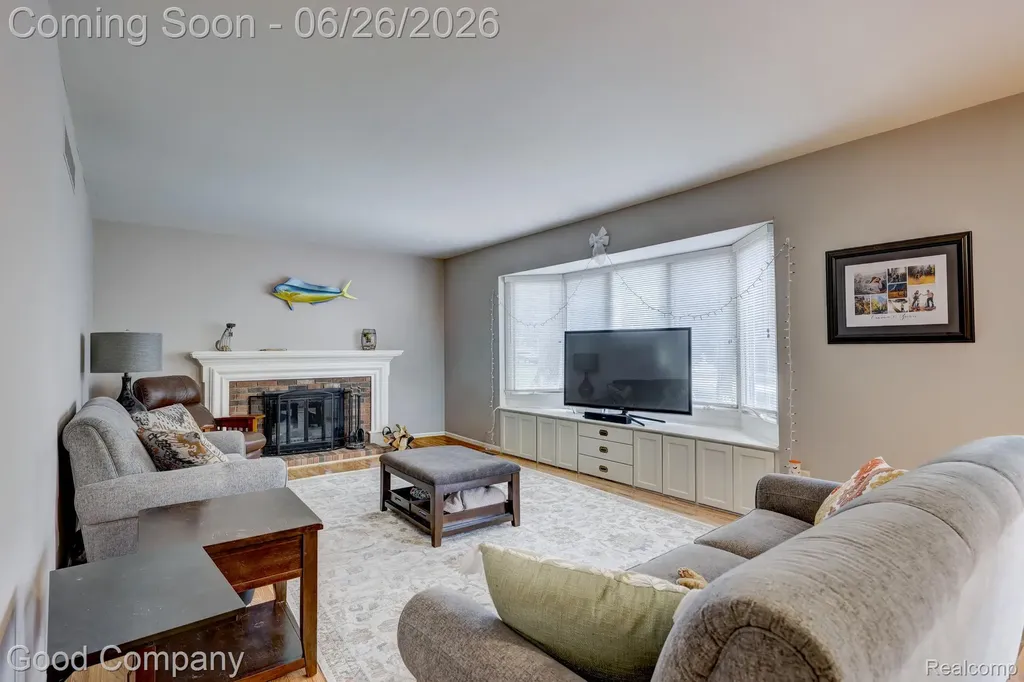 35868 Smithfield Court Farmington City MI 48335