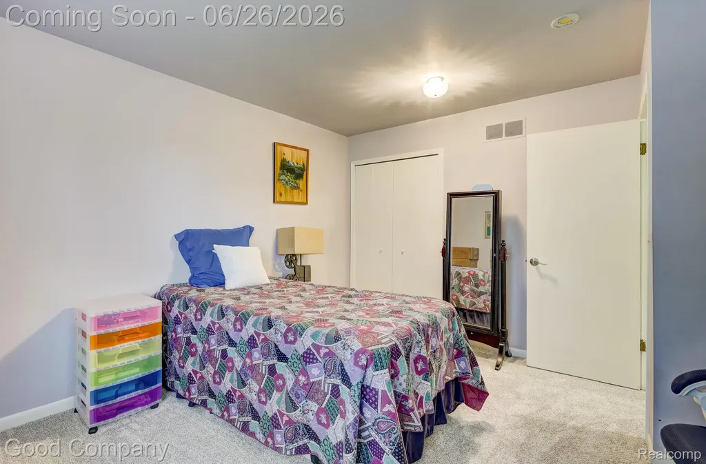 35868 Smithfield Court Farmington City MI 48335