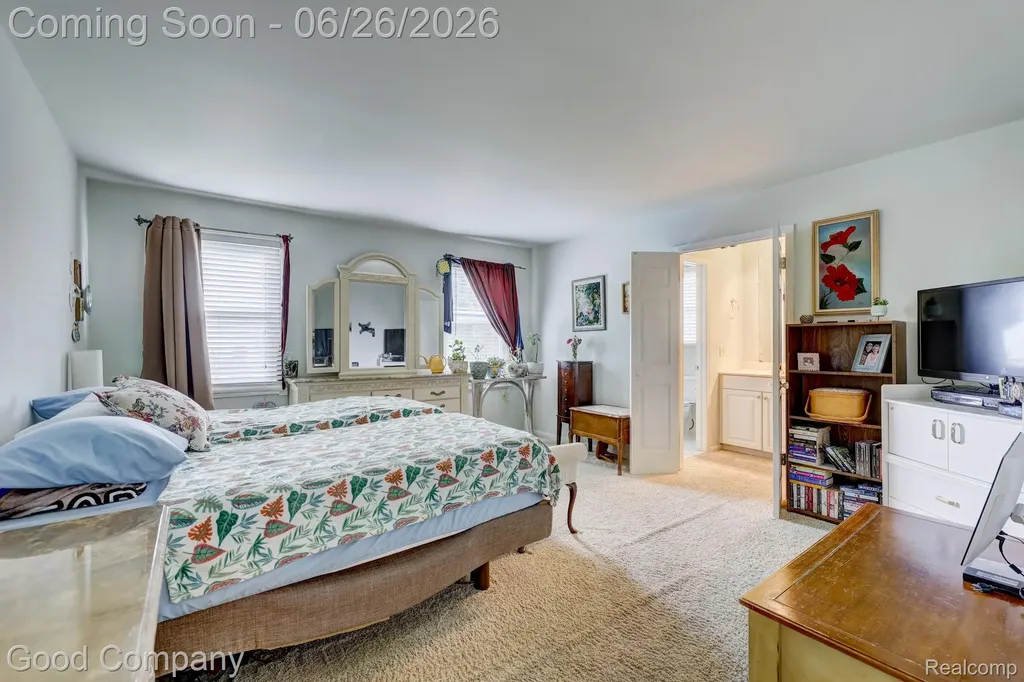 35868 Smithfield Court Farmington City MI 48335