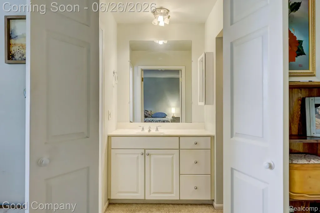 35868 Smithfield Court Farmington City MI 48335