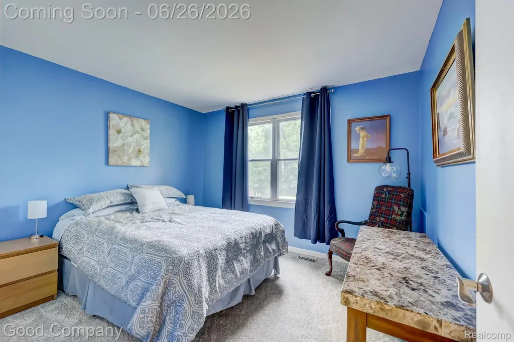 35868 Smithfield Court Farmington City MI 48335