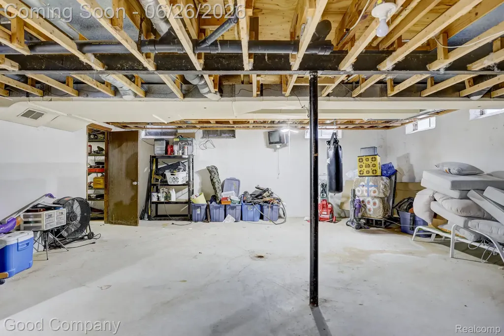 35868 Smithfield Court Farmington City MI 48335