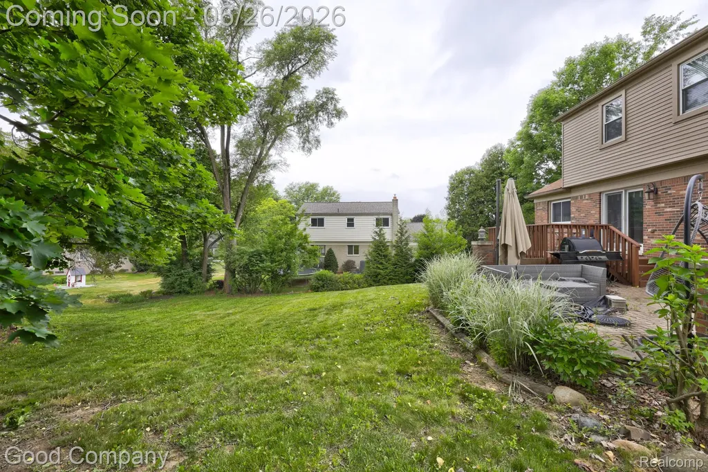 35868 Smithfield Court Farmington City MI 48335