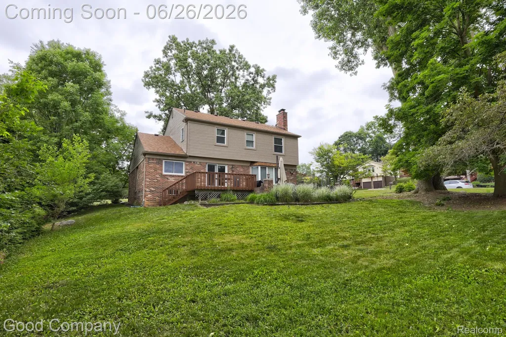 35868 Smithfield Court Farmington City MI 48335