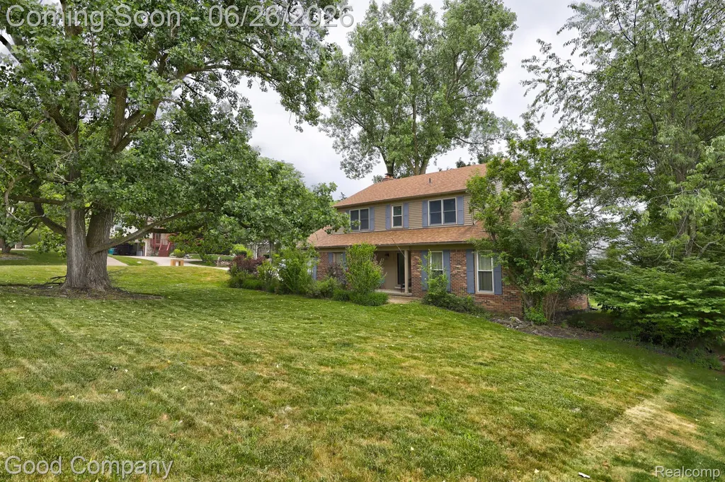 35868 Smithfield Court Farmington City MI 48335