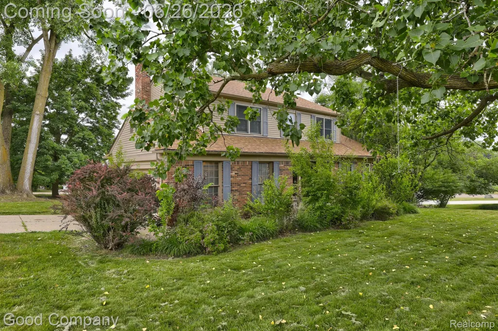35868 Smithfield Court Farmington City MI 48335