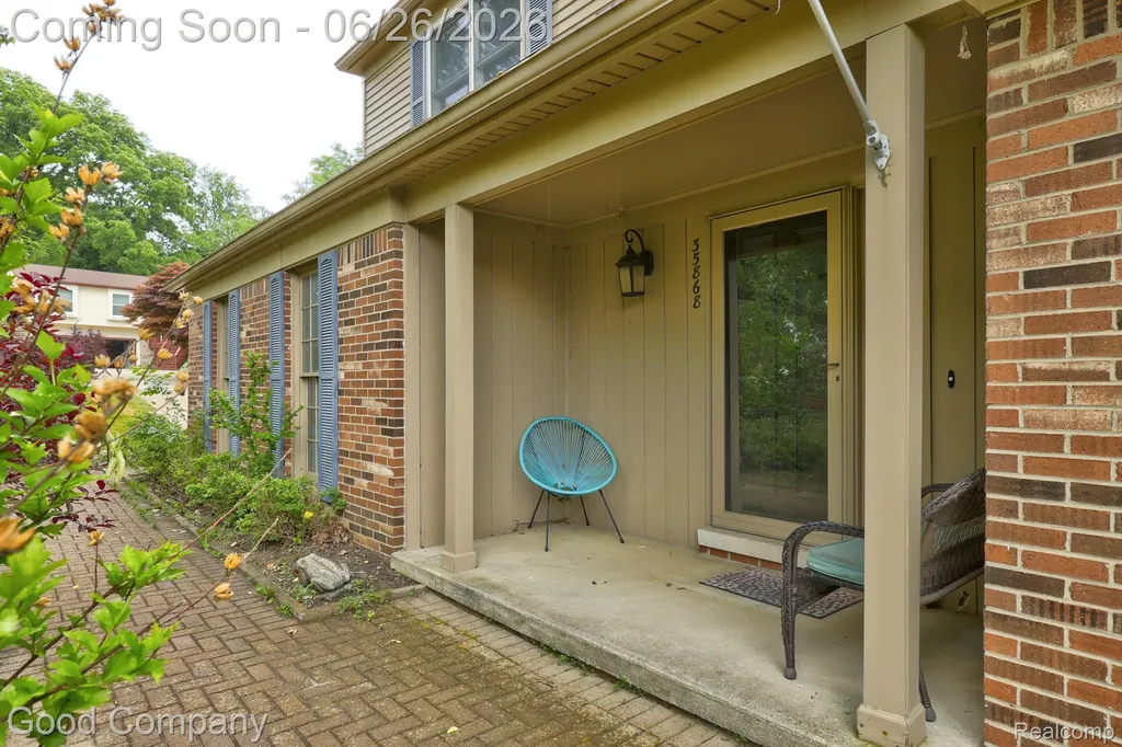 35868 Smithfield Court Farmington City MI 48335
