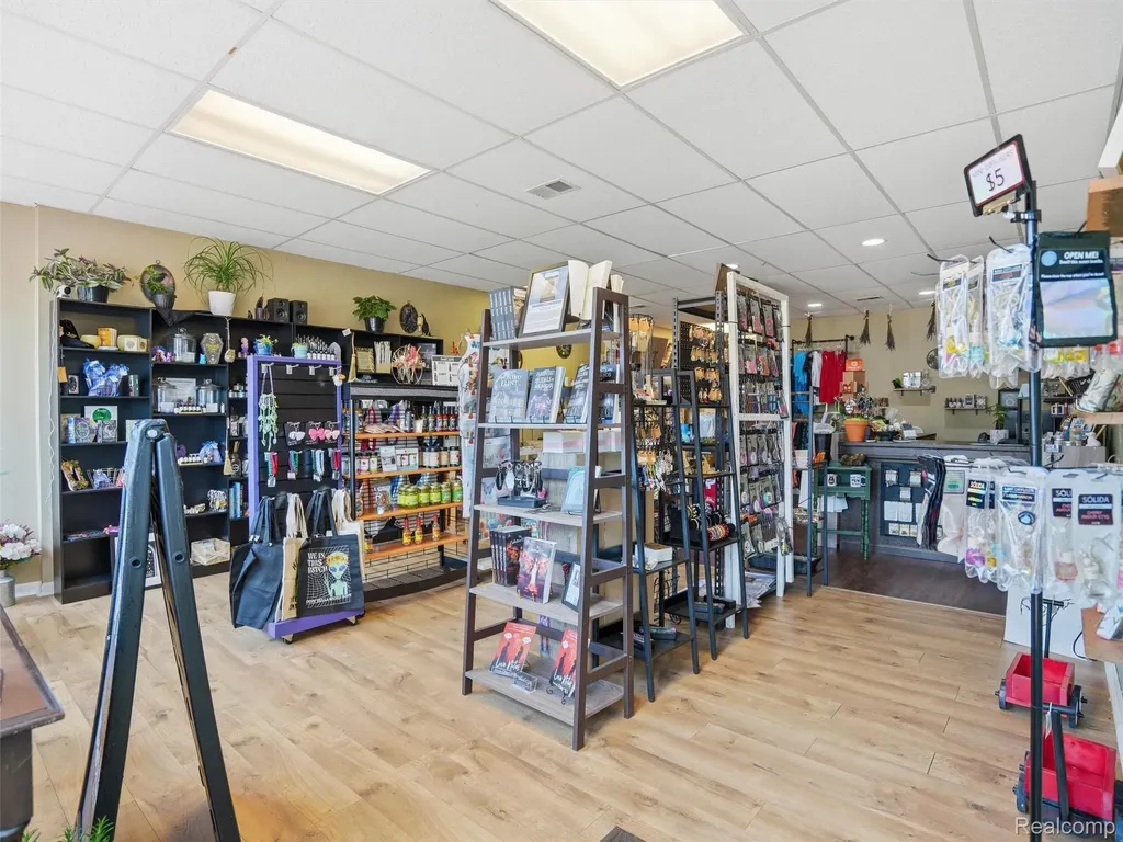 118 W State Street Montrose City MI 48457