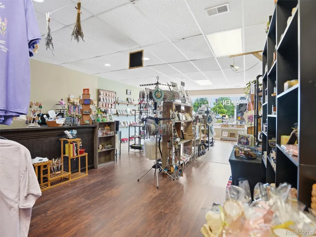 118 W State Street Montrose City MI 48457