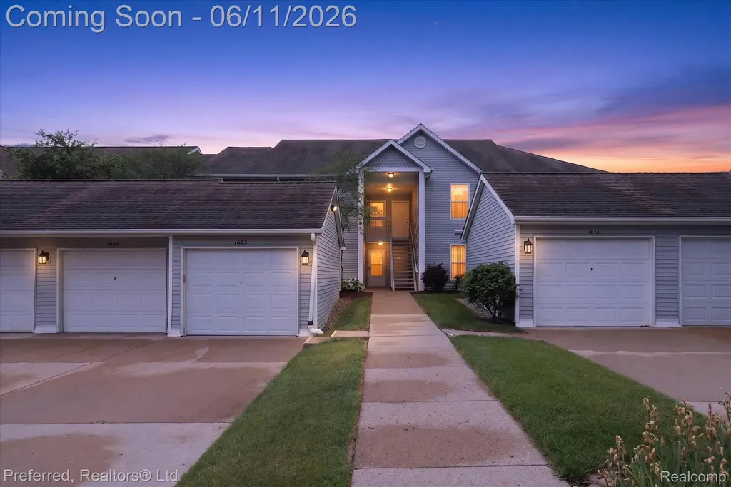 1673 Weatherstone Drive Ann Arbor City MI 48108