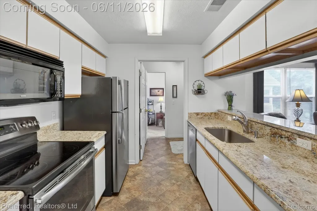 1673 Weatherstone Drive Ann Arbor City MI 48108