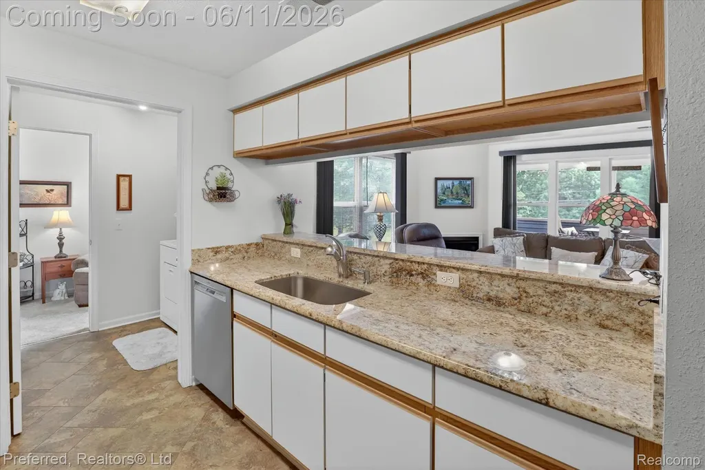 1673 Weatherstone Drive Ann Arbor City MI 48108