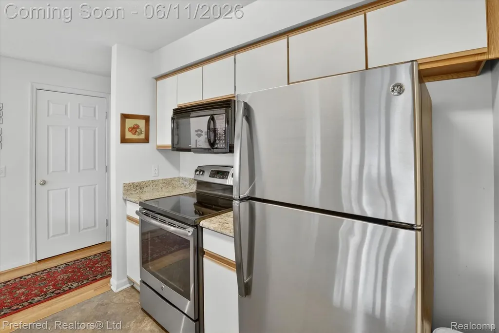 1673 Weatherstone Drive Ann Arbor City MI 48108