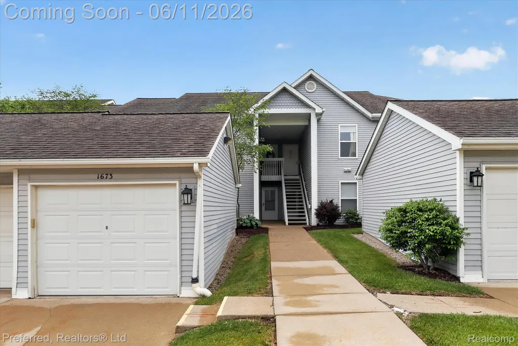 1673 Weatherstone Drive Ann Arbor City MI 48108