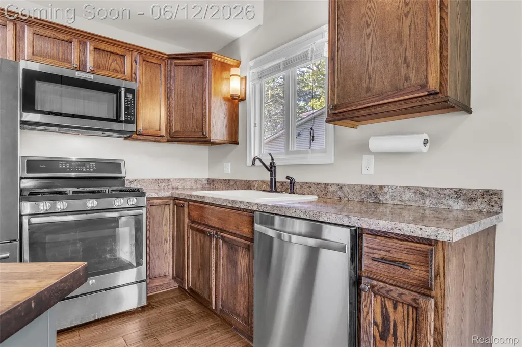 920 Hickory Ridge Circle Milford Charter Township MI 48380