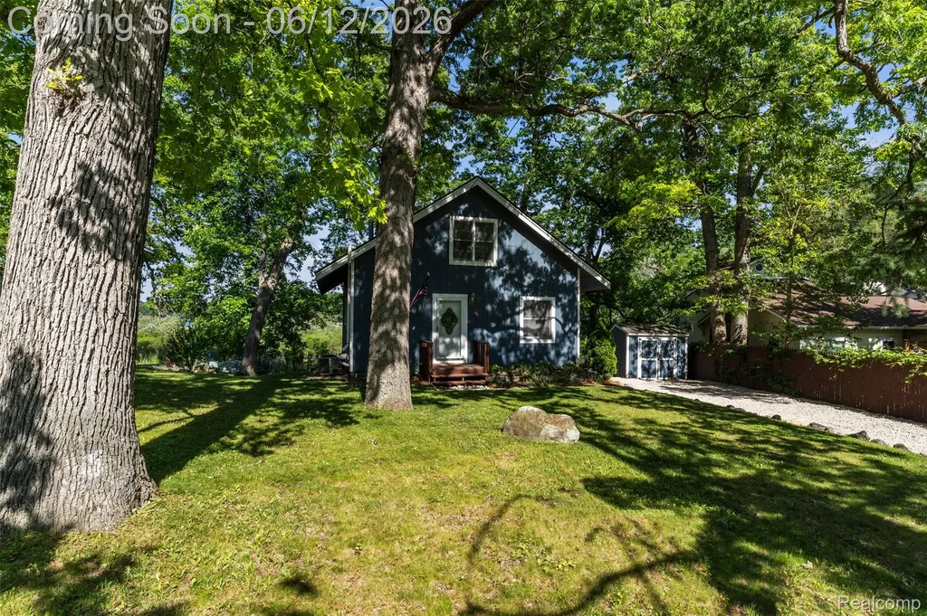 920 Hickory Ridge Circle Milford Charter Township MI 48380