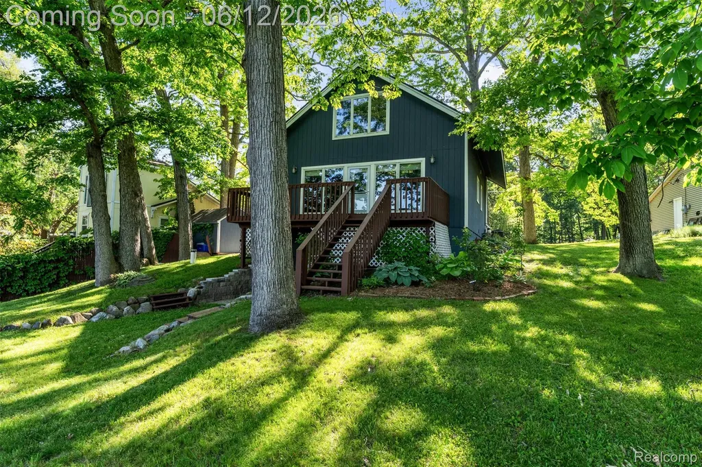 920 Hickory Ridge Circle Milford Charter Township MI 48380