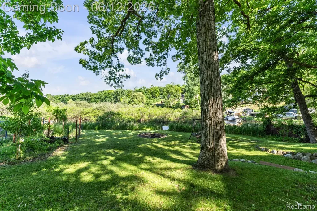 920 Hickory Ridge Circle Milford Charter Township MI 48380