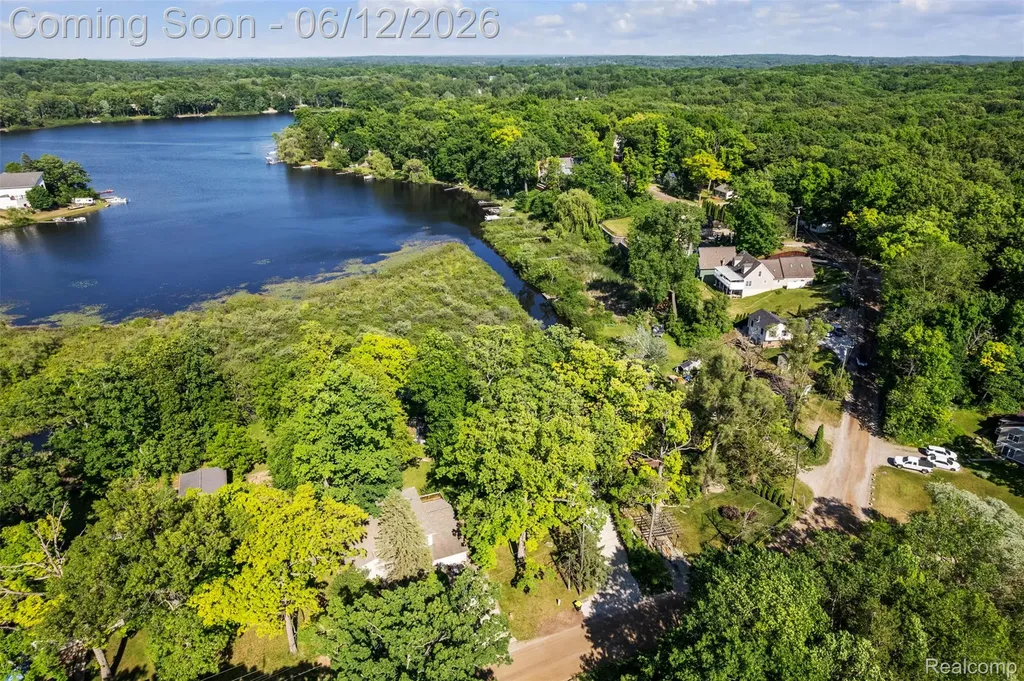 920 Hickory Ridge Circle Milford Charter Township MI 48380
