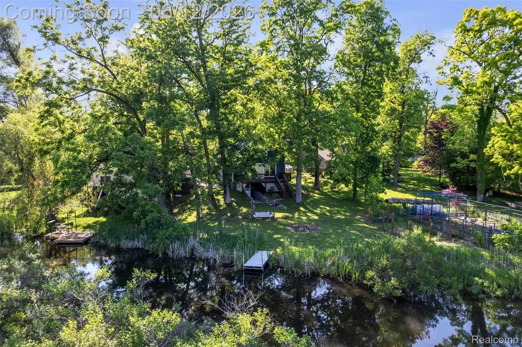 920 Hickory Ridge Circle Milford Charter Township MI 48380
