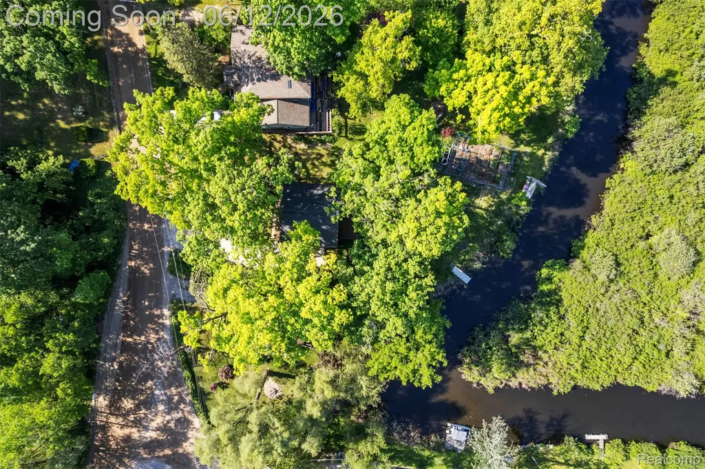 920 Hickory Ridge Circle Milford Charter Township MI 48380