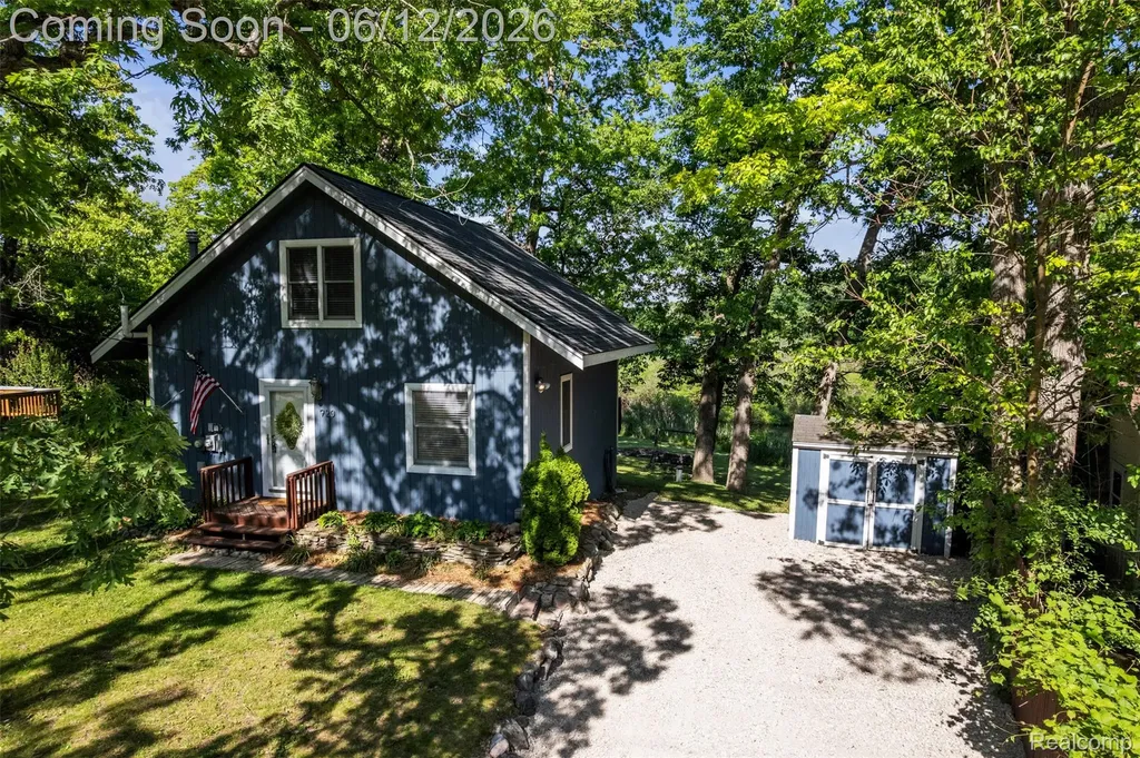 920 Hickory Ridge Circle Milford Charter Township MI 48380
