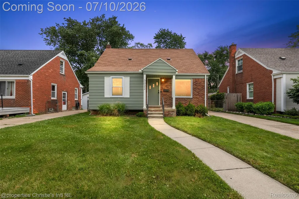 3022 N Blair Avenue Royal Oak City MI 48073