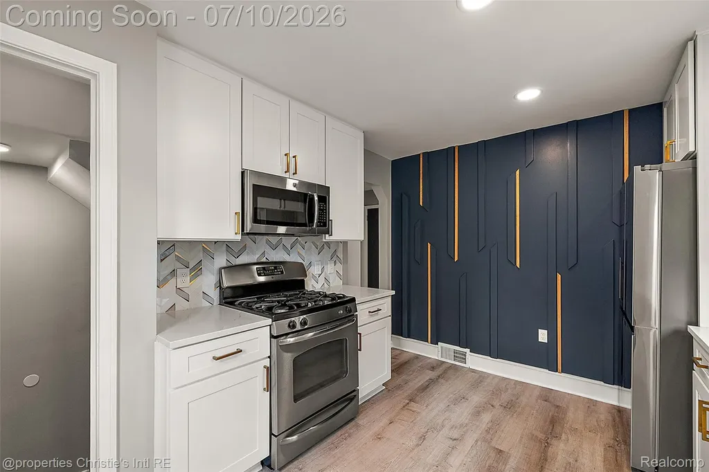 3022 N Blair Avenue Royal Oak City MI 48073