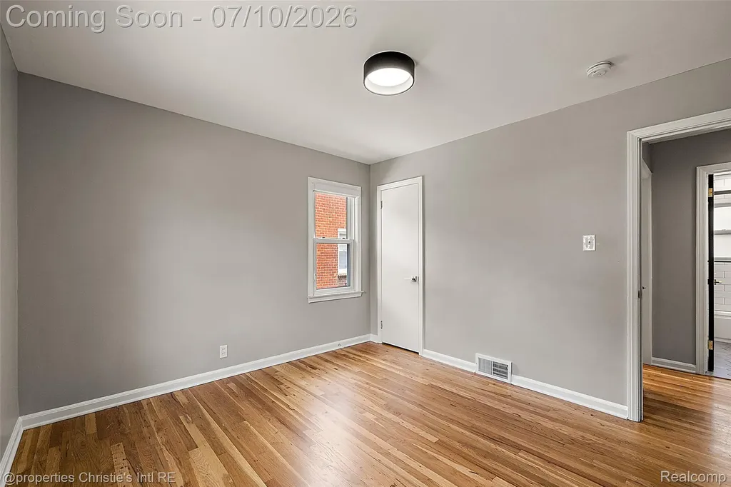 3022 N Blair Avenue Royal Oak City MI 48073