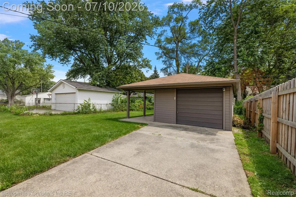 3022 N Blair Avenue Royal Oak City MI 48073