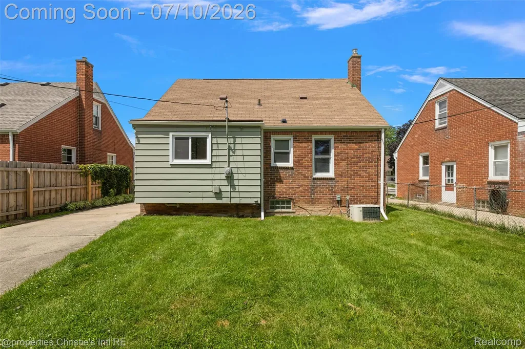 3022 N Blair Avenue Royal Oak City MI 48073