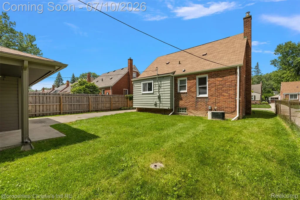 3022 N Blair Avenue Royal Oak City MI 48073