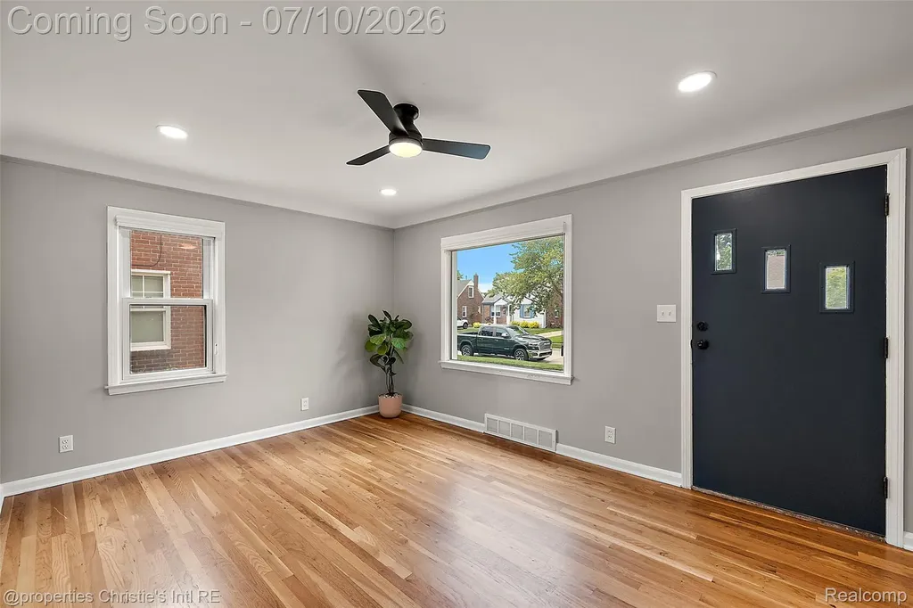 3022 N Blair Avenue Royal Oak City MI 48073