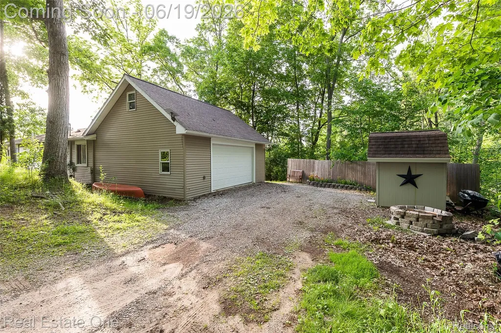 11459 Patterson Lake Drive Putnam Township MI 48169