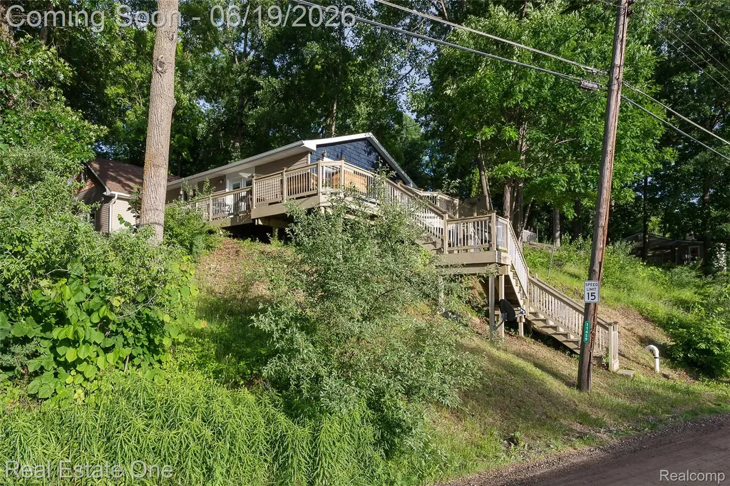 11459 Patterson Lake Drive Putnam Township MI 48169
