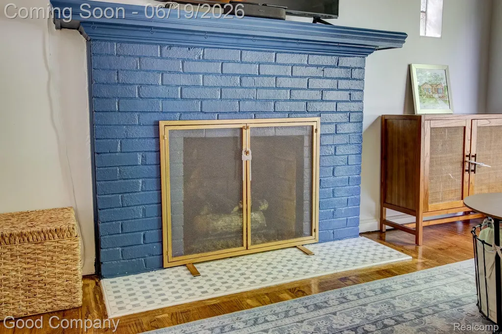 4246 Elmwood Avenue Royal Oak City MI 48073