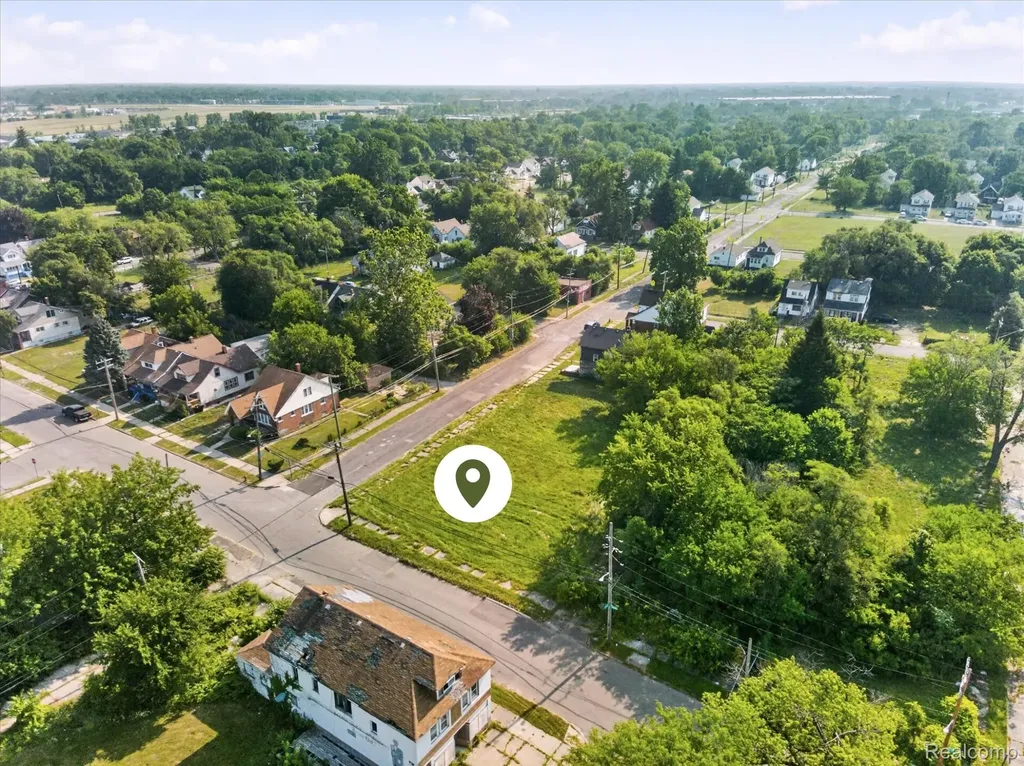 8600 Marcus Street Detroit City MI 48213