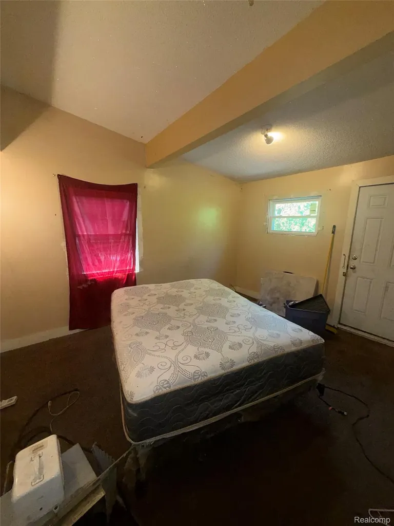 16595 Ward Street Detroit City MI 48235