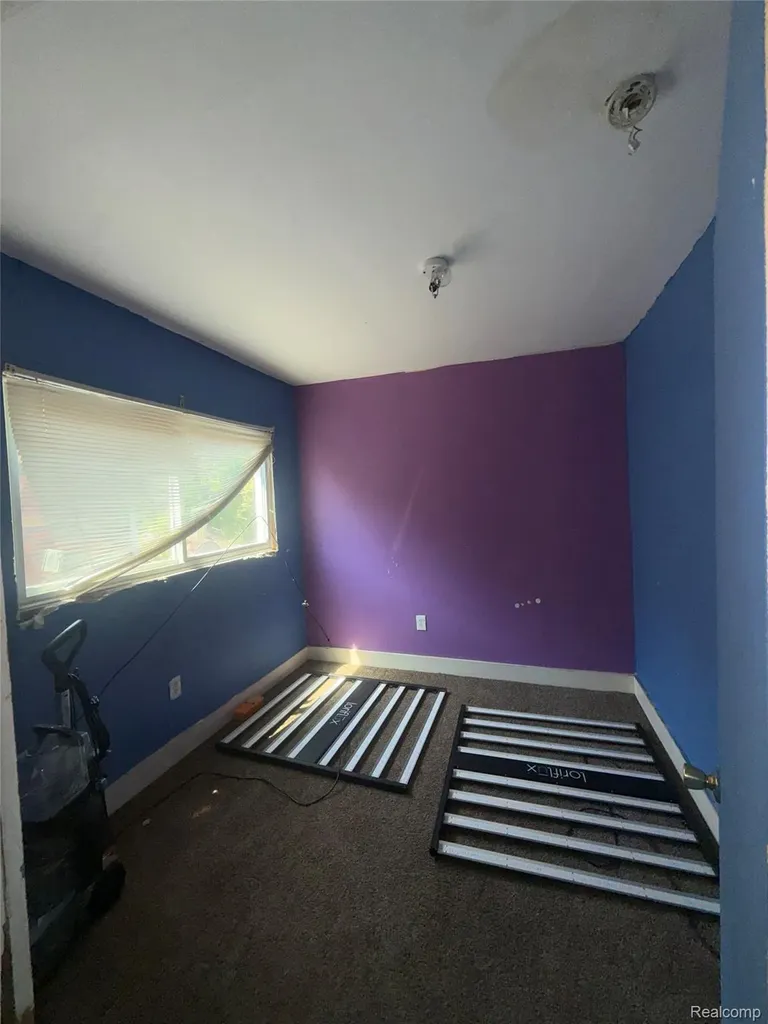 16595 Ward Street Detroit City MI 48235