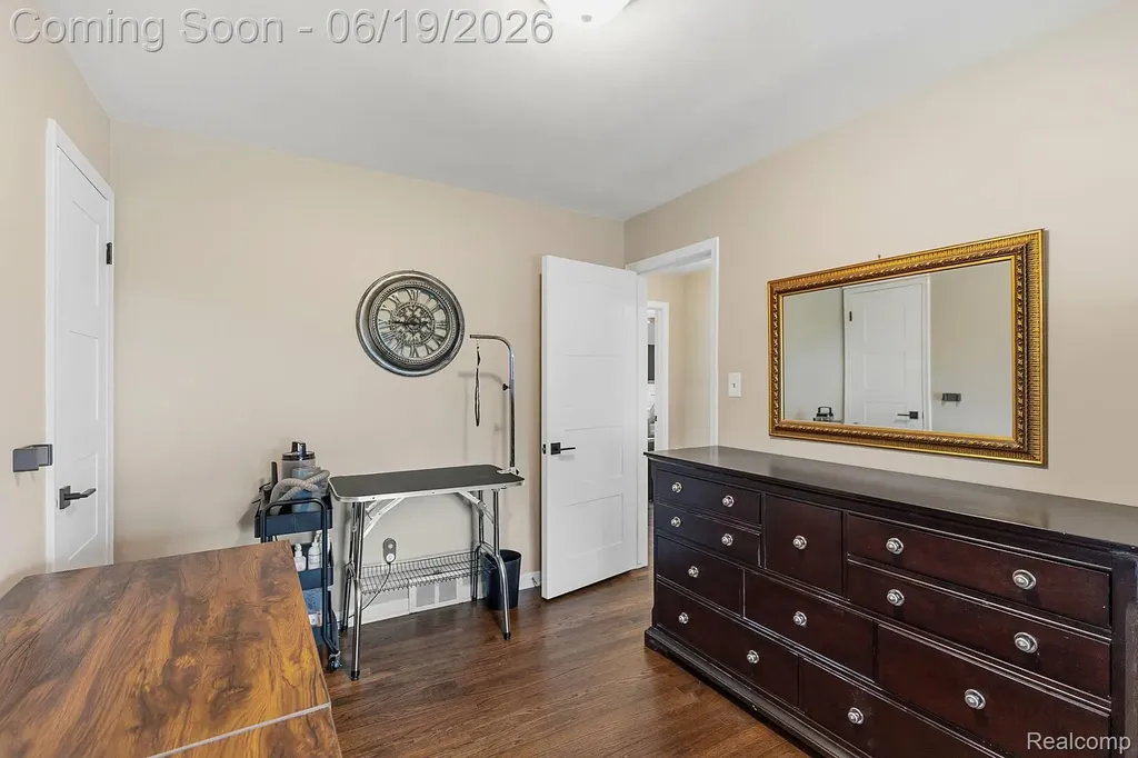 27407 Grant Street St. Clair Shores City MI 48081