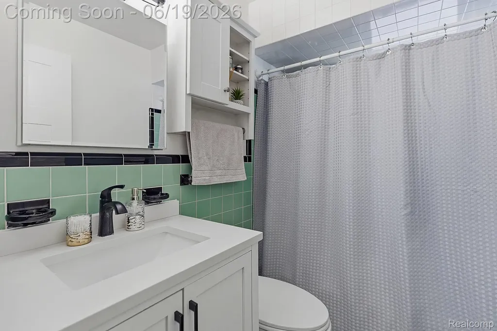 27407 Grant Street St. Clair Shores City MI 48081