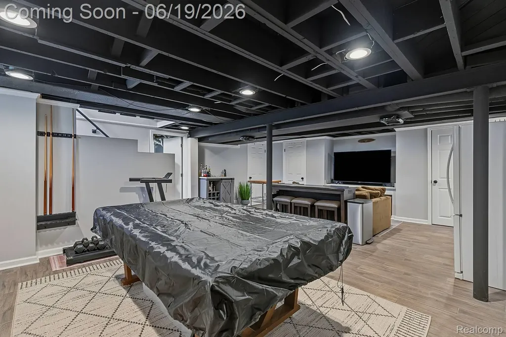 27407 Grant Street St. Clair Shores City MI 48081