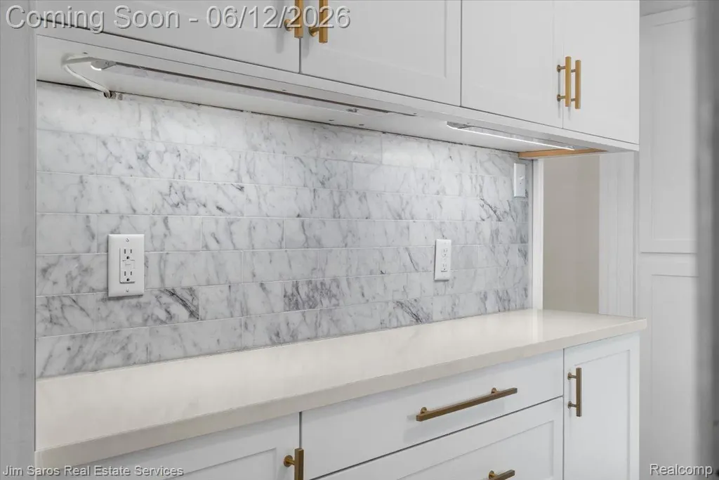 451 Moran Road Grosse Pointe Farms City MI 48236