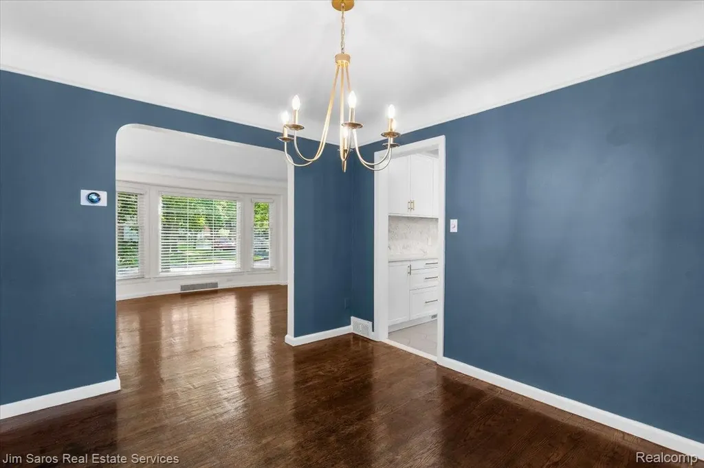 451 Moran Road Grosse Pointe Farms City MI 48236
