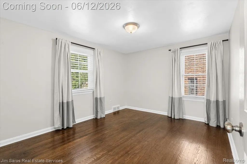 451 Moran Road Grosse Pointe Farms City MI 48236